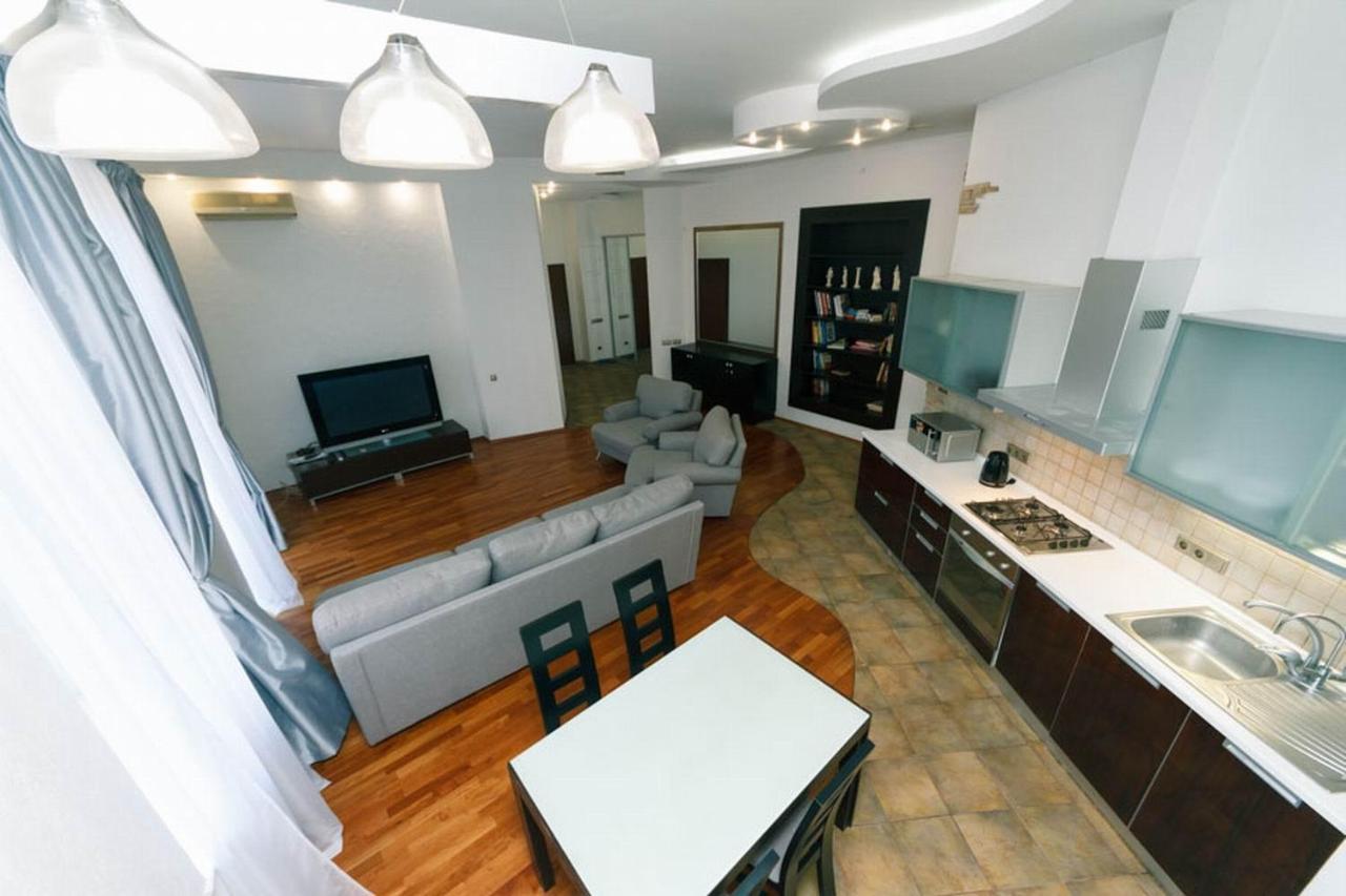 شقة Lux Near Maidan, Khreschutyk 3Br كييف المظهر الخارجي الصورة