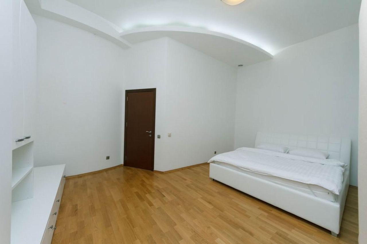 شقة Lux Near Maidan, Khreschutyk 3Br كييف المظهر الخارجي الصورة