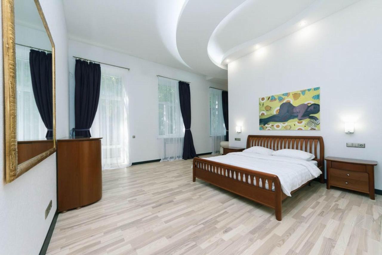 شقة Lux Near Maidan, Khreschutyk 3Br كييف المظهر الخارجي الصورة
