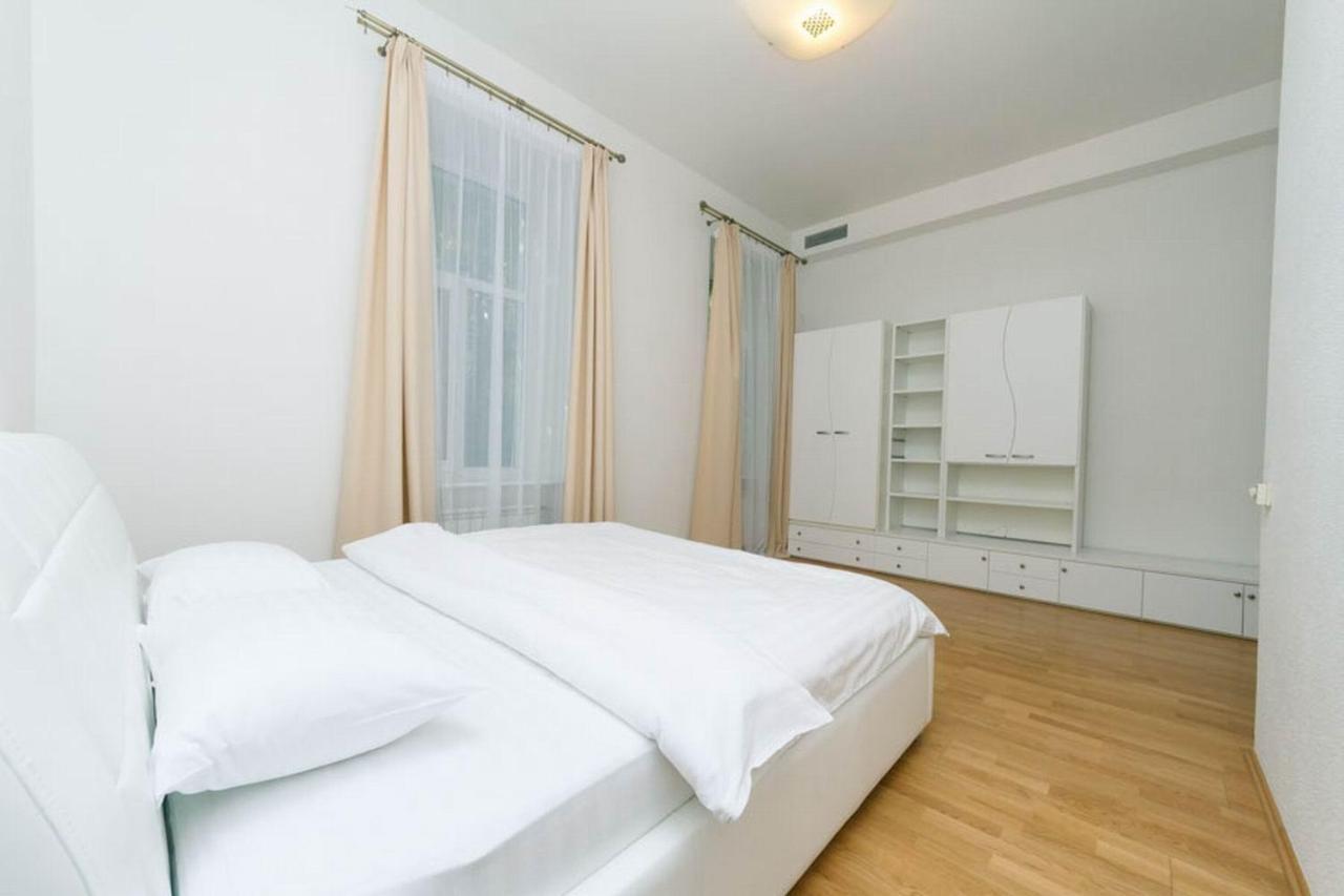 شقة Lux Near Maidan, Khreschutyk 3Br كييف المظهر الخارجي الصورة